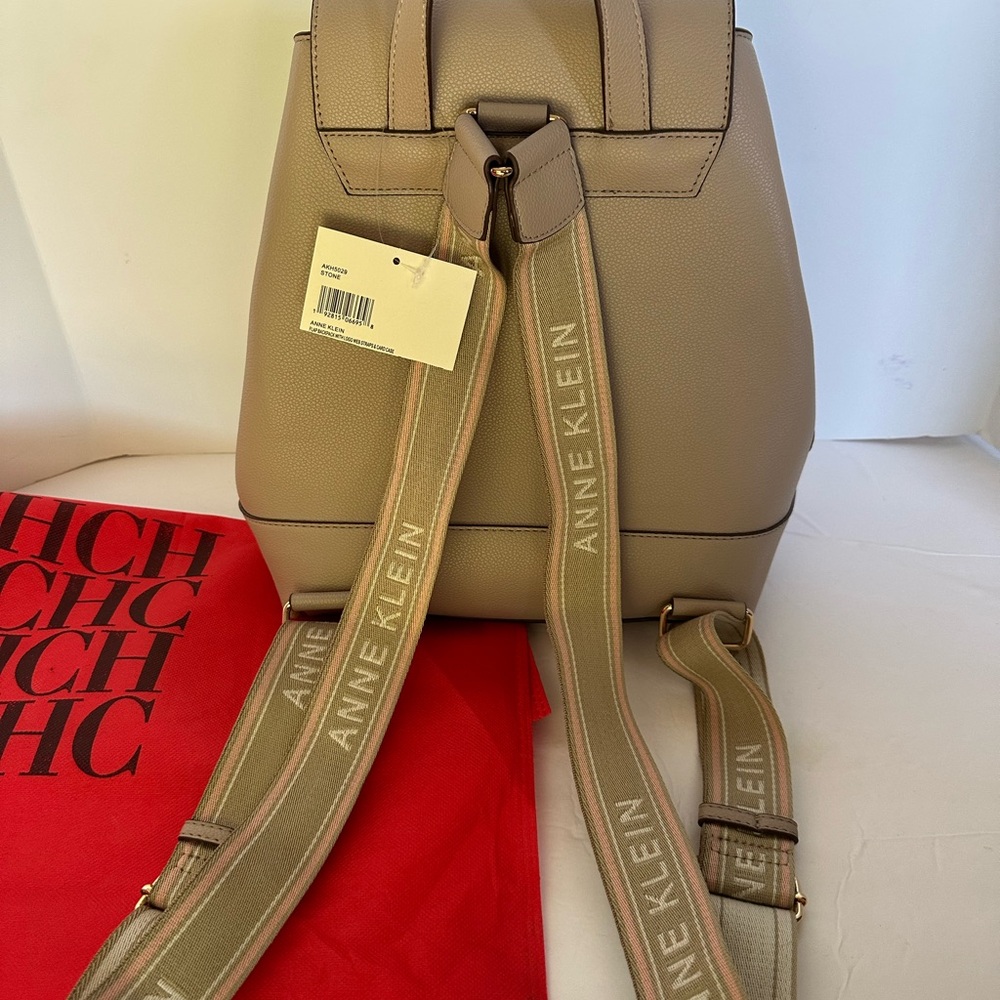 Anne Klein backpack womans Cream gold Casual Preppy Logo with pouch - Picture 4 of 9